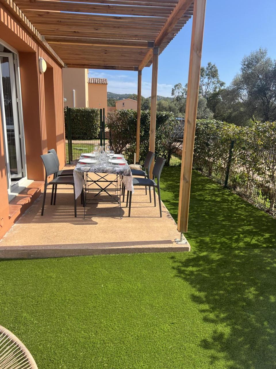 Mini Villa 4-6 Pers. Les Hameaux De Saint Cyprien Lecci Exterior photo
